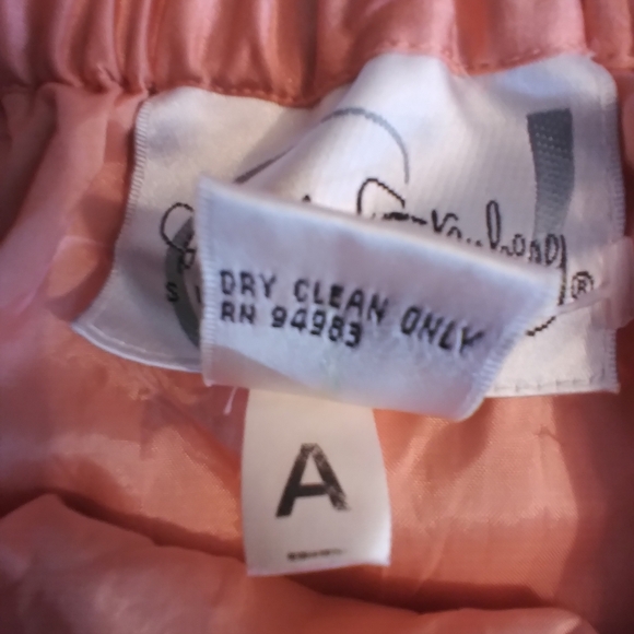 Diane Von Furstenberg Coral Womens 100% Silk Skirt Size 8 Elegant Office Work - Picture 7 of 7